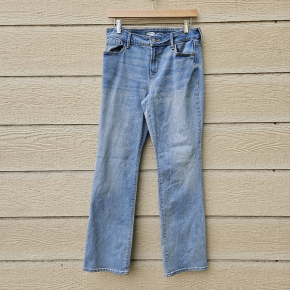 Old Navy Kicker Bootcut light wash jeans 31 inch inseam size 10 - Picture 1 of 5